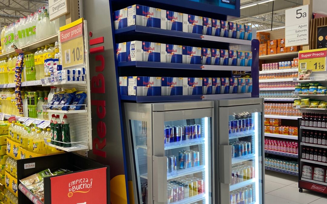 Mobiliario para supermercado de bebidas energéticas para Red Bull