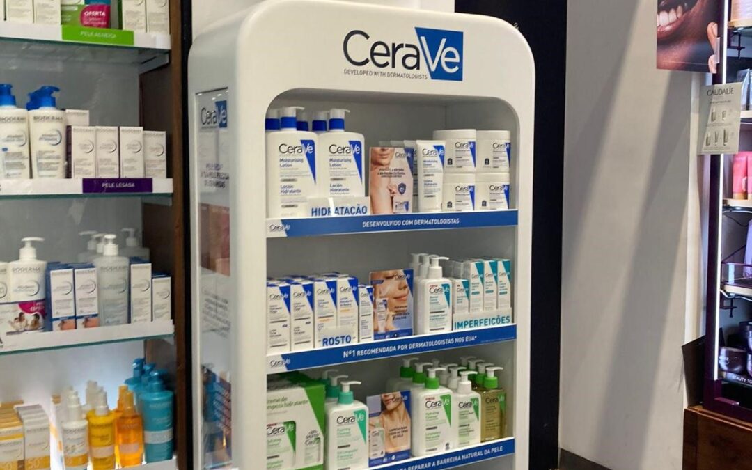 Display PLV para productos de Farmacia marca CeraVe